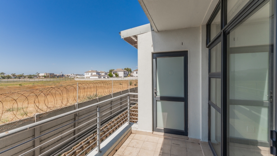 2 Bedroom Property for Sale in Royal Ascot Western Cape